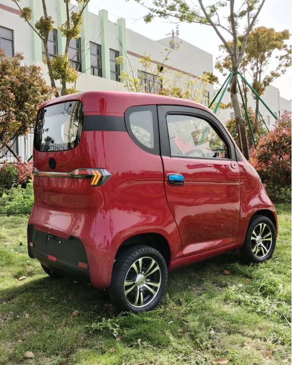 Elektrinis mini automobilis J4 1000w, Raudonas (Išparduota, papildymas 06.30)