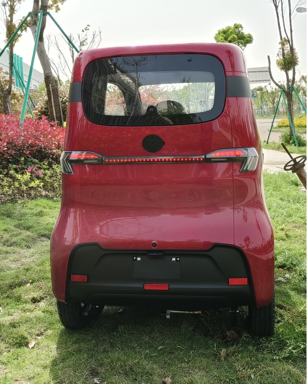 Elektrinis mini automobilis J4 1000w, Raudonas (Išparduota, papildymas 06.30)